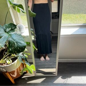 Designers Originals Black Maxi Skirt - Simple Stretch Silhouette